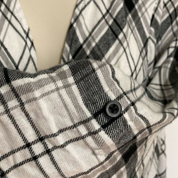 TORRID Black White Gingham Checkered Fringed Rolled Tab Sleeve Cardigan Kimo 4X - Picture 9 of 11